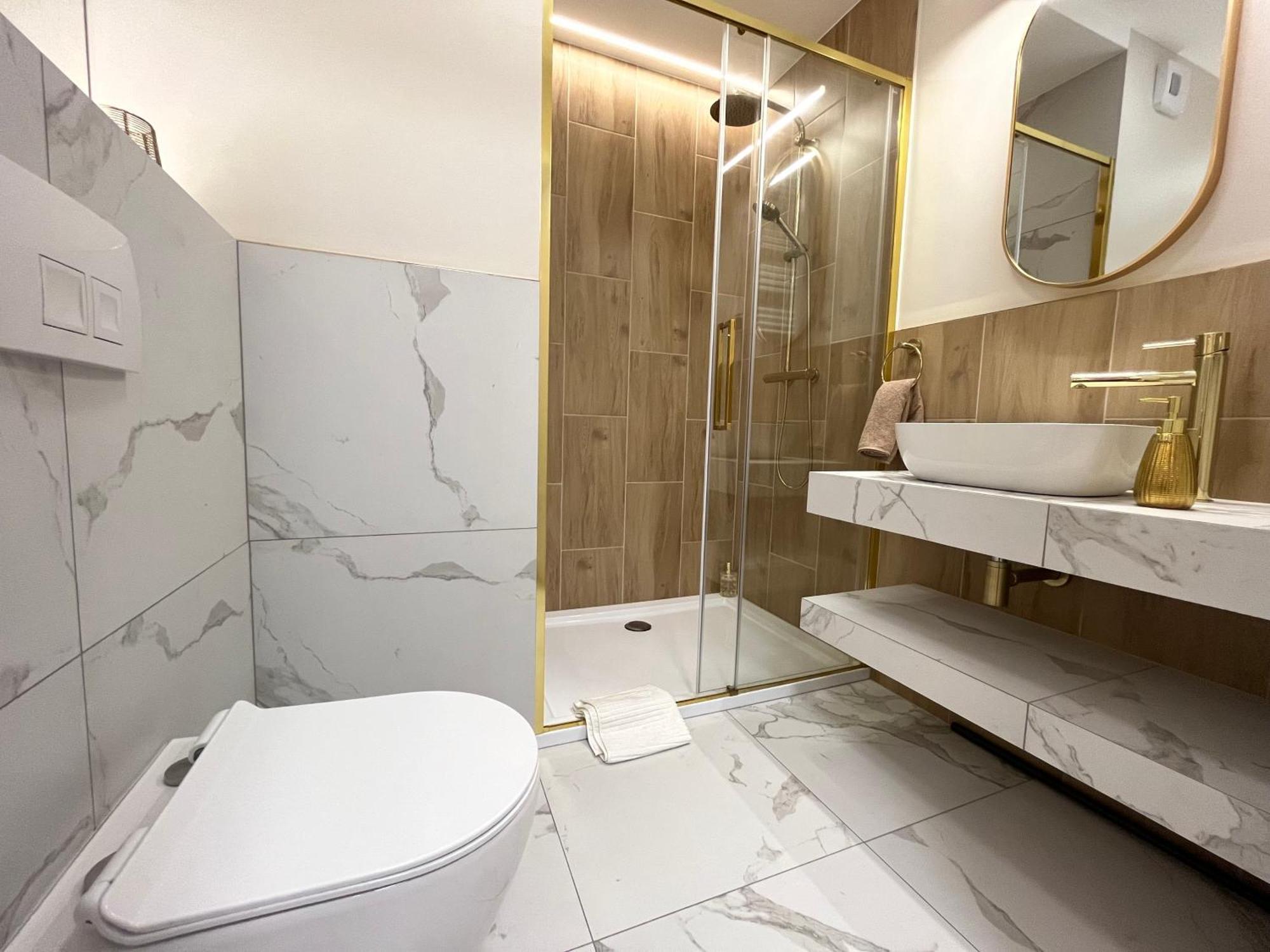 Apartment Kielce- Klonowa Nad Zalewem, 1-13 Osob, Faktura, Parking, Centrum Kielce