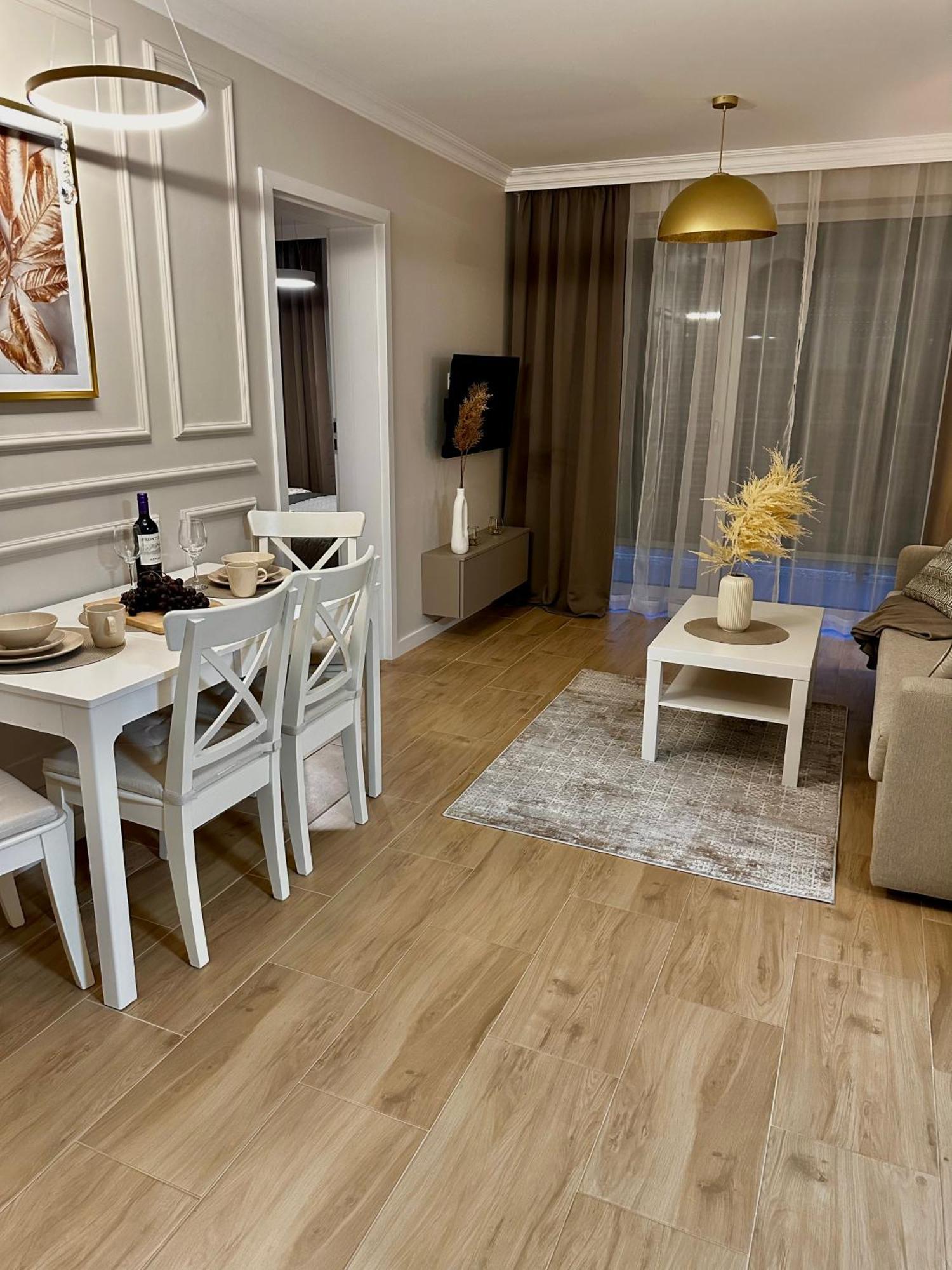 Apartment Kielce- Klonowa Nad Zalewem, 1-13 Osob, Faktura, Parking, Centrum Kielce